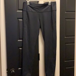Women’s under Armour workout leggings